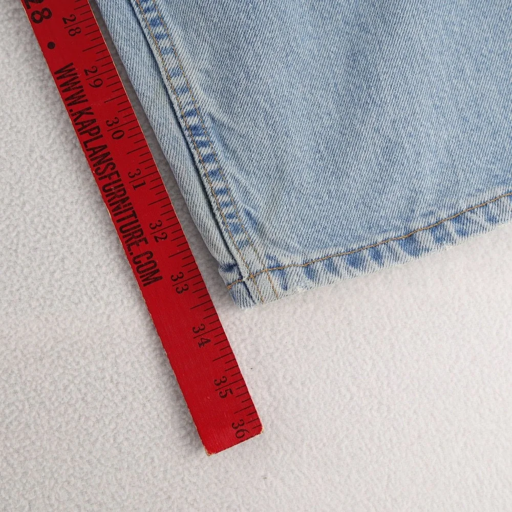 Levis 560 Comfort Fit Tapered Leg Jeans Mens 38x34 Light Wash Blue Vintage USA‎